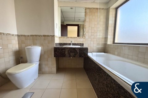 Apartment in Rimal, Jumeirah Beach Residence, Dubai 2 bedrooms, 120 sq.m. № 98918 - photo 9