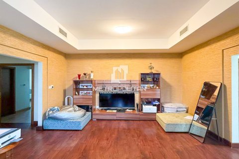 Купить виллу в Мудоне, Дубай: 5 спален, 530м², № 74171 - фото 5