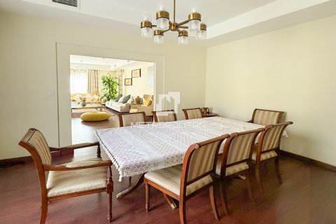 Купить виллу в Мудоне, Дубай: 5 спален, 530м², № 74171 - фото 6