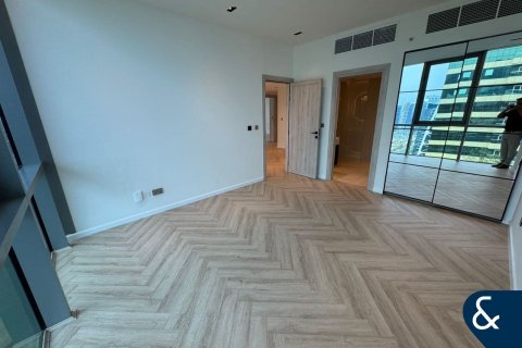 Apartment in Jumeirah Lake Towers, Dubai 4 bedrooms, 349 sq.m. № 76767 - photo 14
