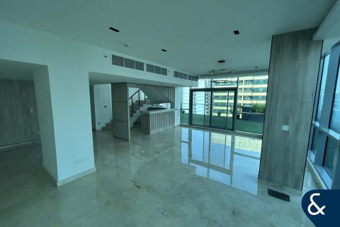 Apartamento en Jumeirah Lake Towers, Dubai, 4 dormitorios, 349 m², № 76767 - foto 1