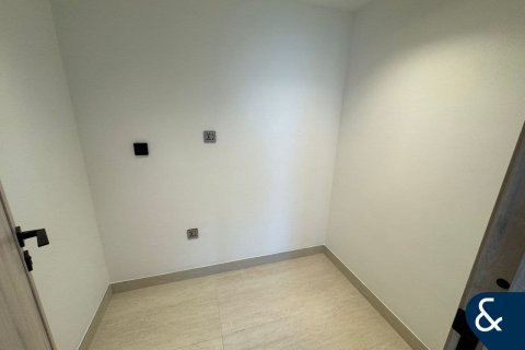 Apartment in Jumeirah Lake Towers, Dubai 4 bedrooms, 349 sq.m. № 76767 - photo 10