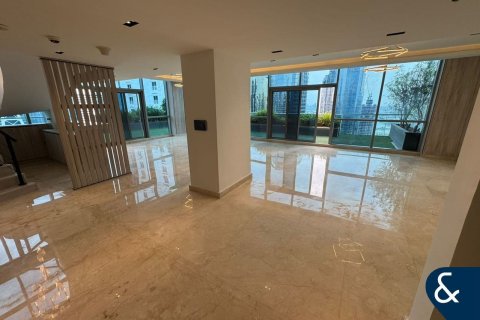 Apartment in Jumeirah Lake Towers, Dubai 4 bedrooms, 349 sq.m. № 76767 - photo 2