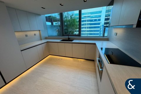Apartment in Jumeirah Lake Towers, Dubai 4 bedrooms, 349 sq.m. № 76767 - photo 9