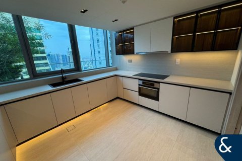 Apartment in Jumeirah Lake Towers, Dubai 4 bedrooms, 349 sq.m. № 76767 - photo 11
