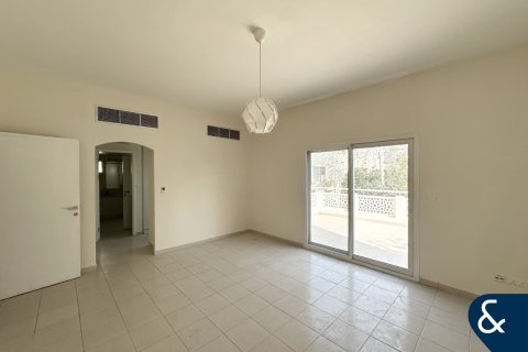 Villa en Meadows, Dubai, 4 dormitorios, 540 m², № 76764 - foto 8