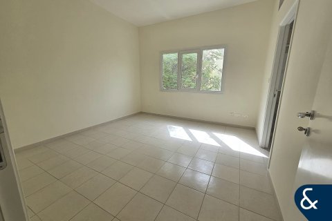 Villa en Meadows, Dubai, 4 dormitorios, 539 m², № 76764 - foto 13