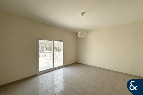Villa en Meadows, Dubai, 4 dormitorios, 540 m², № 76764 - foto 9