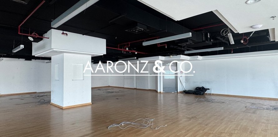 Oficina en Business Bay, Dubai, 304 m², № 89696