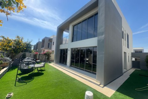 Villa in Dubai 4 bedrooms, 432 sq.m. № 101222 - photo 4