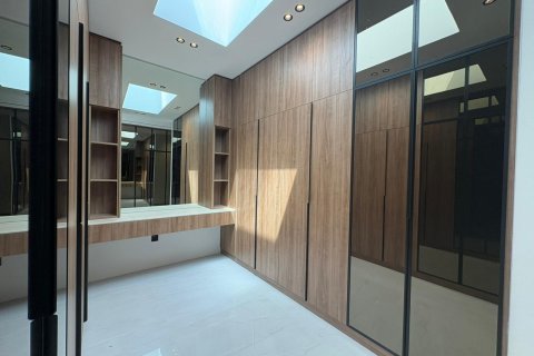 Villa in Dubai South (Dubai World Central), Dubai 5 bedrooms, 618 sq.m. № 101215 - photo 28