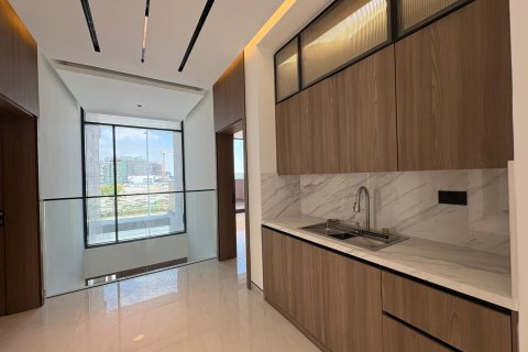 Villa in Dubai South (Dubai World Central), Dubai 5 bedrooms, 618 sq.m. № 101215 - photo 18