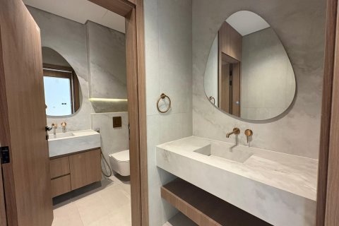 Villa in Dubai South (Dubai World Central), Dubai 5 bedrooms, 618 sq.m. № 101215 - photo 24