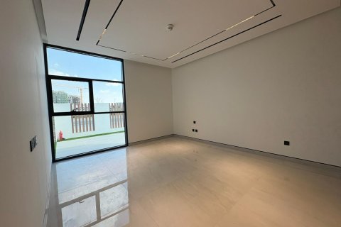 Villa in Dubai South (Dubai World Central), Dubai 5 bedrooms, 618 sq.m. № 101215 - photo 26