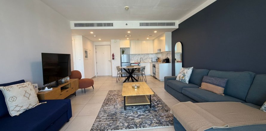 Apartamento en Umm Suqeim, Dubai, 1 dormitorio, 76 m², № 101227