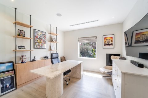 Купить виллу в Дубае: 5 спален, 409м², № 101223 - фото 14