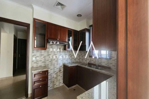 Villa in Dubai 5 bedrooms, 431.99 sq.m. № 52801 - photo 10