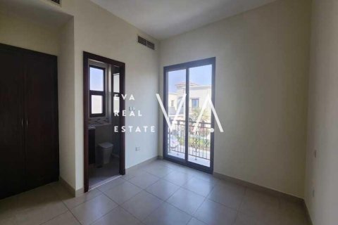 Villa in Dubai 5 bedrooms, 431.99 sq.m. № 52801 - photo 11