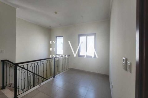 Villa in Dubai 5 bedrooms, 431.99 sq.m. № 52801 - photo 13