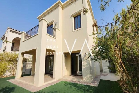 Villa in Dubai 5 bedrooms, 431.99 sq.m. № 52801 - photo 1