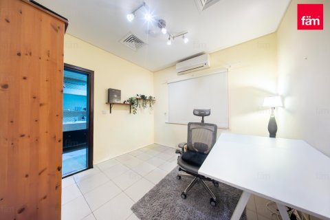 Снять в аренду виллу в Дубае: 5 спален, 570.8м², № 71640 - фото 20