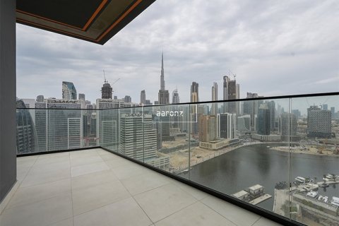 Apartment in Business Bay, Dubai 2 bedrooms, 123.2 sq.m. № 10893 - photo 12