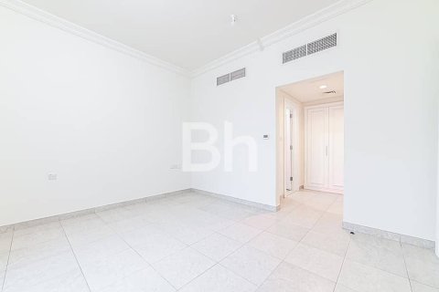Villa à Dubai Sports City, Dubai, 5 chambres, 542 m², № 24412 - photo 3
