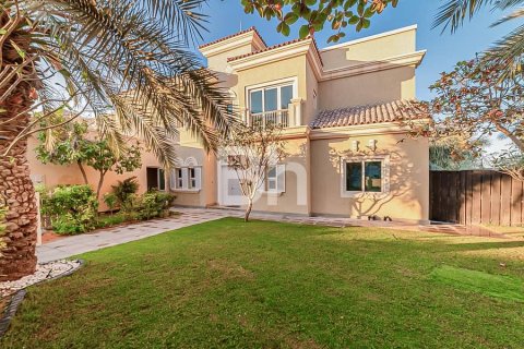 Villa à Dubai Sports City, Dubai, 5 chambres, 542 m², № 24412 - photo 23
