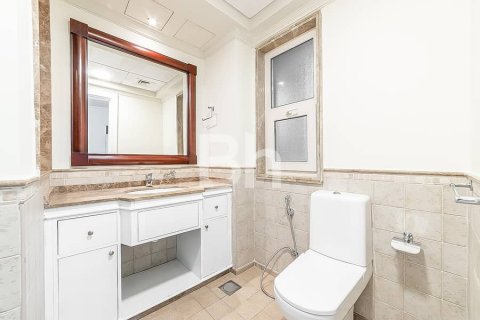 Villa à Dubai Sports City, Dubai, 5 chambres, 542 m², № 24412 - photo 4