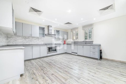 Villa à Dubai Sports City, Dubai, 5 chambres, 542 m², № 24412 - photo 12