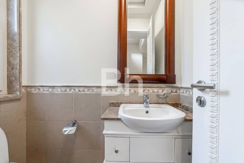 Villa à Dubai Sports City, Dubai, 5 chambres, 542 m², № 24412 - photo 17