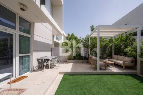 Villa in DAMAC Hills (Akoya by DAMAC), Dubai 3 bedrooms, 210 sq.m. № 24409 - photo 3