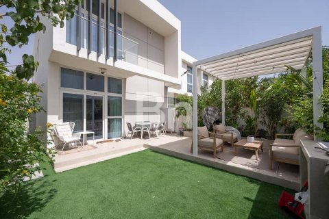Villa in DAMAC Hills (Akoya by DAMAC), Dubai 3 bedrooms, 210 sq.m. № 24409 - photo 1