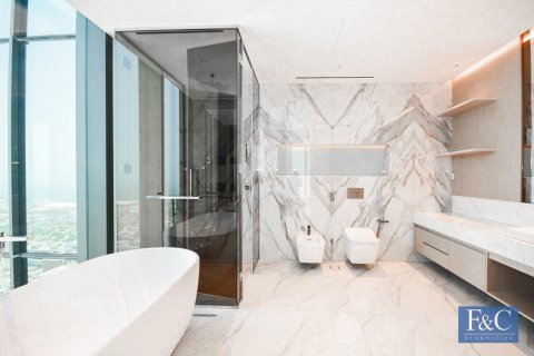 Apartment in Dubai Internet City, Dubai 4 bedrooms, 447 sq.m. № 103758 - photo 14