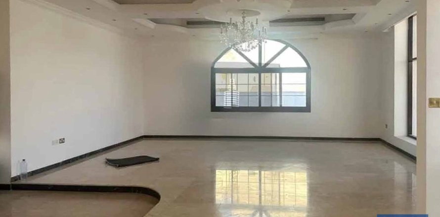 Villa in Al Barsha 2, Al Barsha, Dubai 6 bedrooms, 1394 sq.m. № 103765