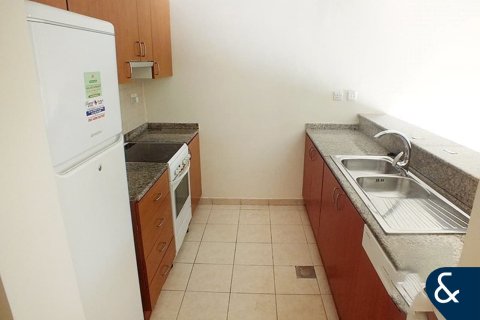 Купить квартиру в Al Jaz, Greens, Дубай: 3 спальни, 136м², № 75132 - фото 2