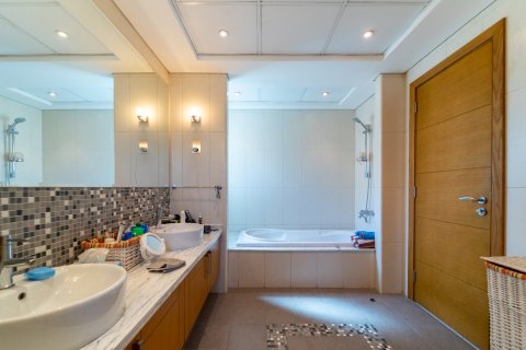 Villa à Jumeirah Islands, Dubai, 5 chambres, 436 m², № 96838 - photo 17