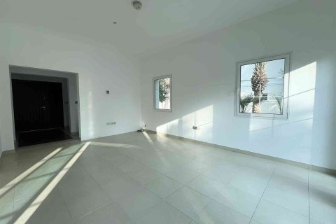 Villa à Jumeirah Village Triangle, Dubai, 2 chambres, 250 m², № 96836 - photo 2