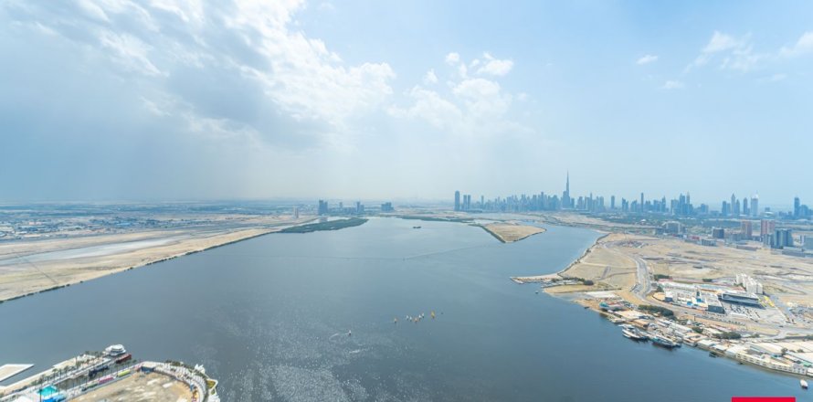 Ático en Dubai, 4 dormitorios, 293.7 m², № 24436
