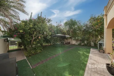 Villa in The Springs, Dubai 3 bedrooms, 245 sq.m. № 61795 - photo 2