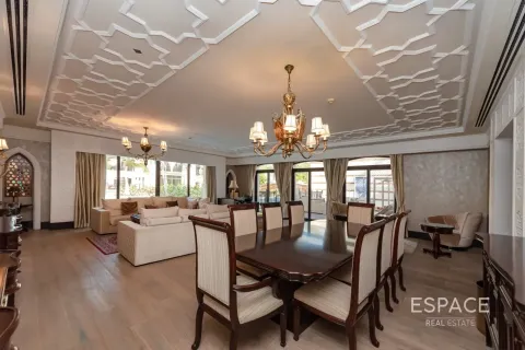 Villa en Palm Jumeirah, Dubai, 4 dormitorios, 581 m², № 61712 - foto 5
