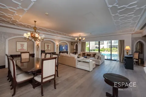 Villa en Palm Jumeirah, Dubai, 4 dormitorios, 581 m², № 61712 - foto 4