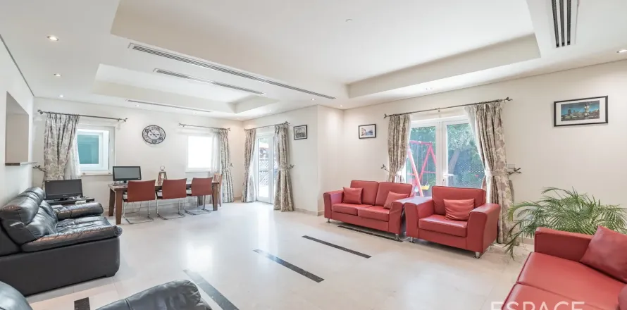 Таунхаус в Al Furjan, Дубай, 3 спальни, 301м², № 61796