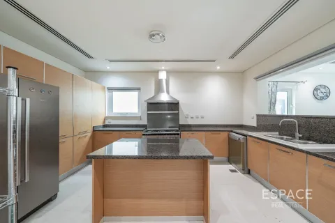 Купить таунхаус в Al Furjan, Дубай: 3 спальни, 301м², № 61796 - фото 3