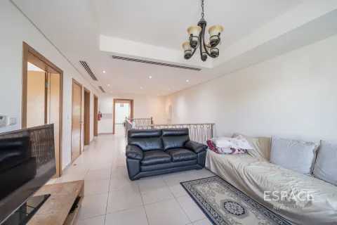 Купить таунхаус в Al Furjan, Дубай: 3 спальни, 301м², № 61796 - фото 7