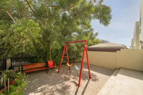 Купить таунхаус в Al Furjan, Дубай: 3 спальни, 301м², № 61796 - фото 19