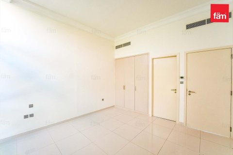 Снять в аренду виллу в Дубае: 3 спальни, 253м², № 67419 - фото 3