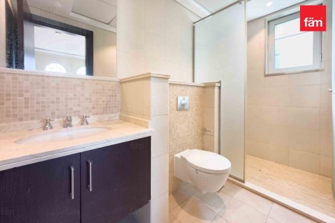 Villa in Dubai 4 bedrooms, 740 sq.m. № 70619 - photo 26