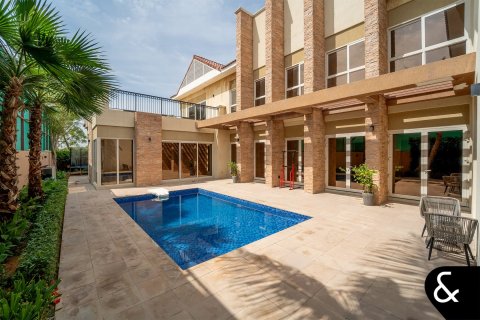 Купить виллу в Джумейра Гольф Эстейтс, Дубай: 5 спален, 749м², № 98301 - фото 4