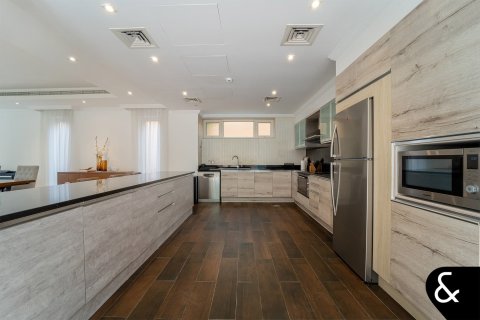 Купить виллу в Джумейра Гольф Эстейтс, Дубай: 5 спален, 749м², № 98301 - фото 9